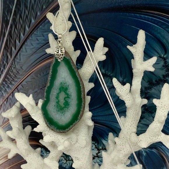 Hand Crafted Jewelry - Gorgeous Agate Necklace on 925S Plated Snake Chain